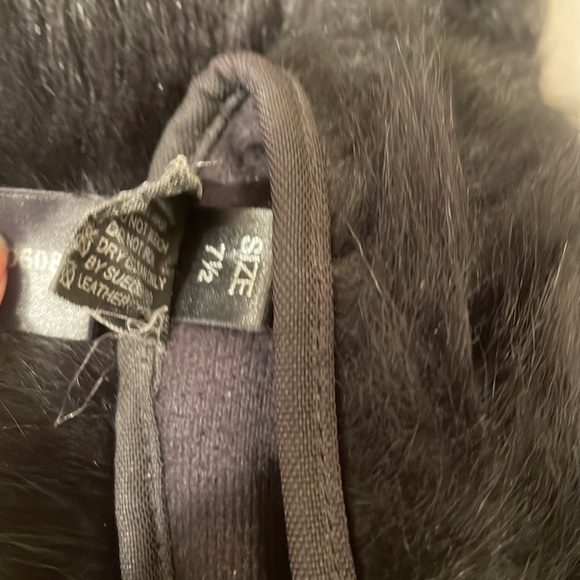 PRADA LINEA ROSSA fur mittens/gloves - Picture 6 of 7